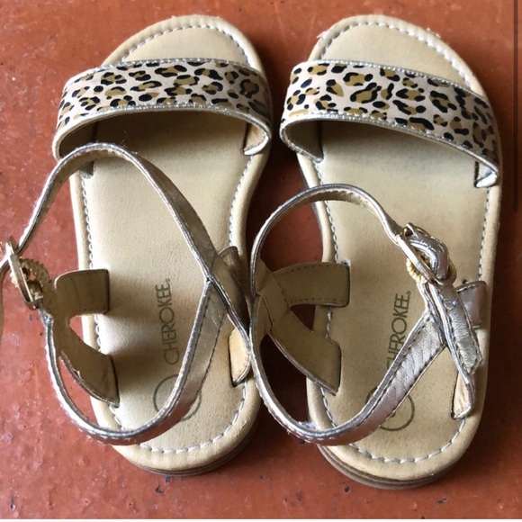 Toddler Leopard Sandals - Picture 3 of 4